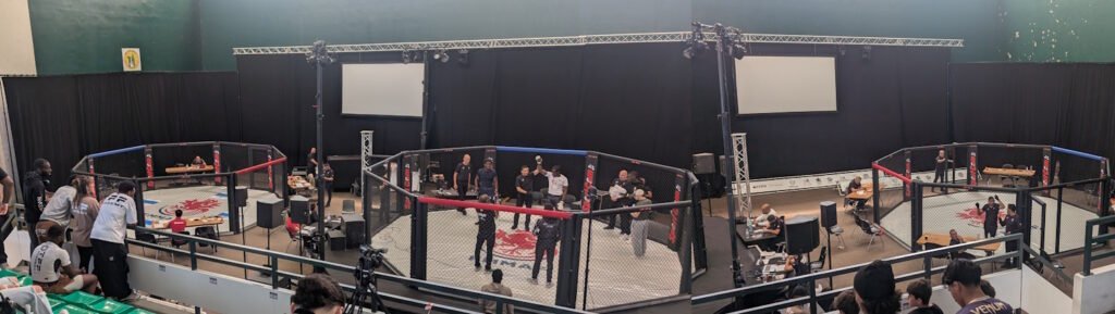3 Cages de MMA en place pour l'évènement MMA League à Ondres le 9 Mai